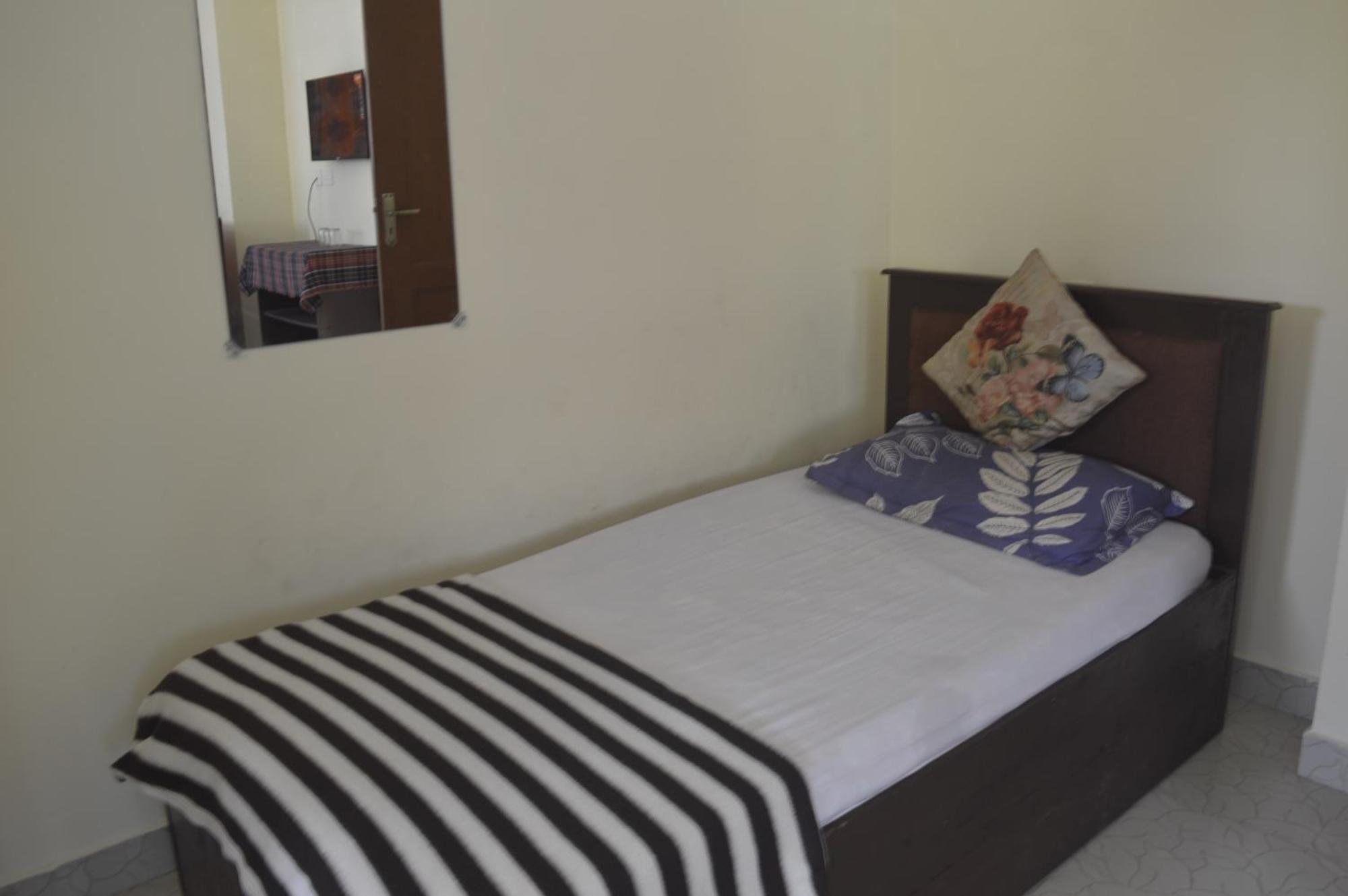 Green Castle Residency Nedumkandam Exterior photo